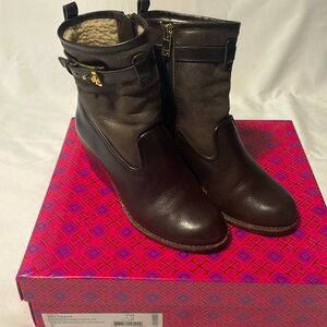 Tory Burch Primrose Wedge Boots. Size 7.